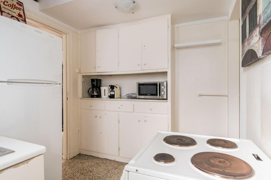 Amazing 3Bdr Apt With Unique Roof Garden In Plaka Athens Exterior photo