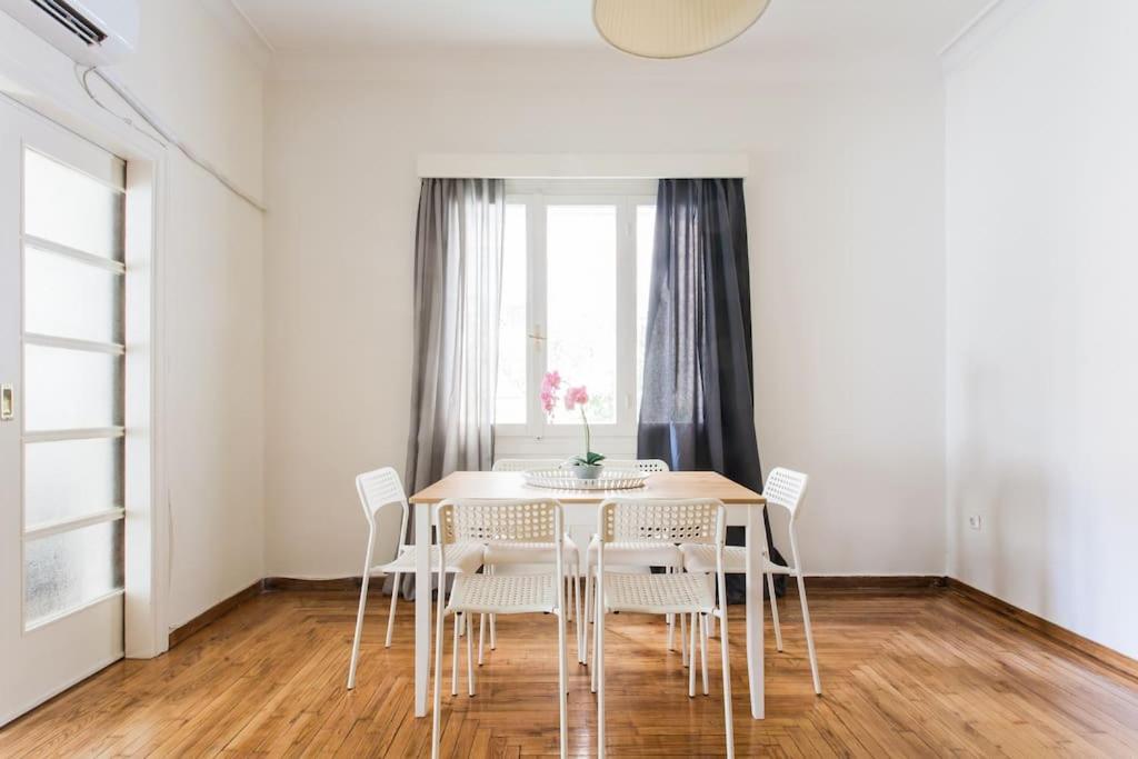 Amazing 3Bdr Apt With Unique Roof Garden In Plaka Athens Exterior photo