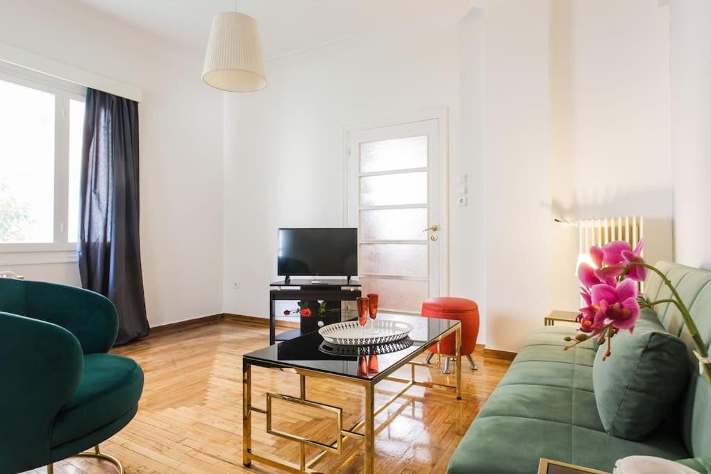 Amazing 3Bdr Apt With Unique Roof Garden In Plaka Athens Exterior photo