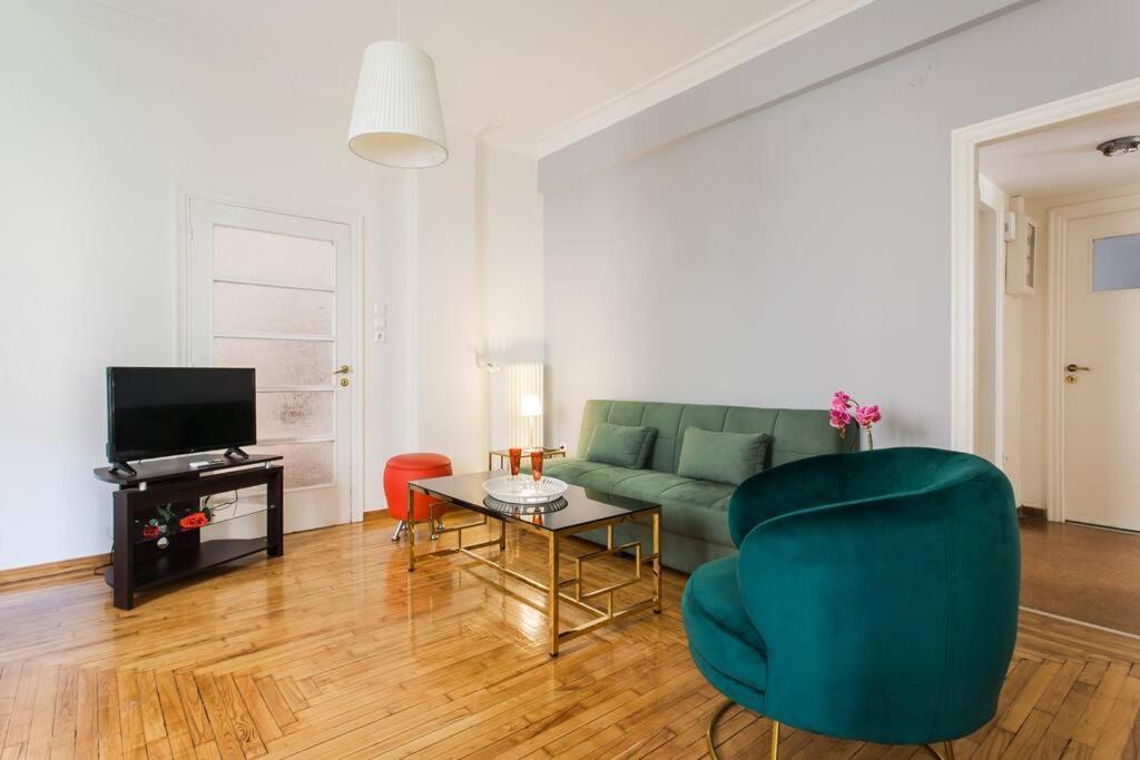 Amazing 3Bdr Apt With Unique Roof Garden In Plaka Athens Exterior photo